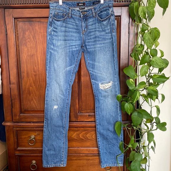 Urban Outfitters BDG mid rise slim straight jeans distressed - Picture 1 of 15